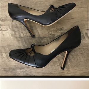 JIMMY CHOO Black LEATHER High HEEL Bow PUMPS